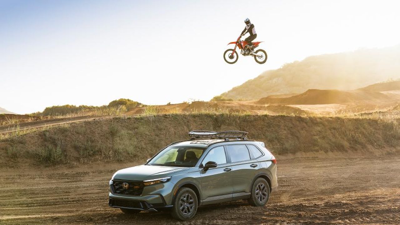 2026 Honda CR-V shown for an August 31 Honda Canada offer-reset update