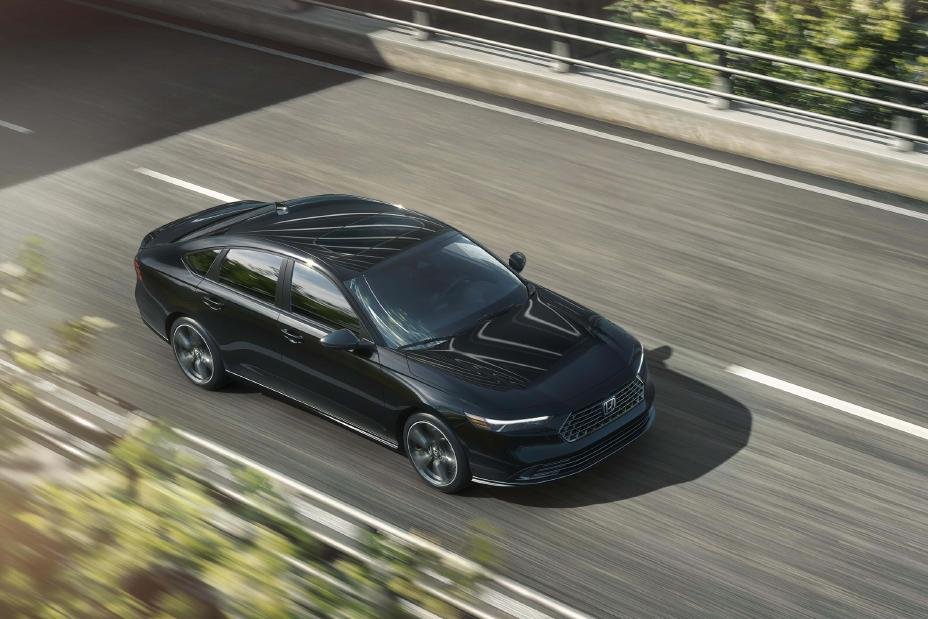 Honda Accord shown for Vaughan drivers comparing rear-seat and trunk space against the Civic