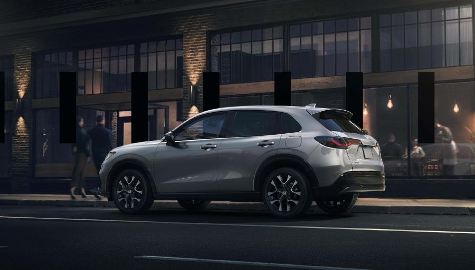 Honda HR-V shown for Vaughan shoppers comparing it with Toyota Corolla Cross
