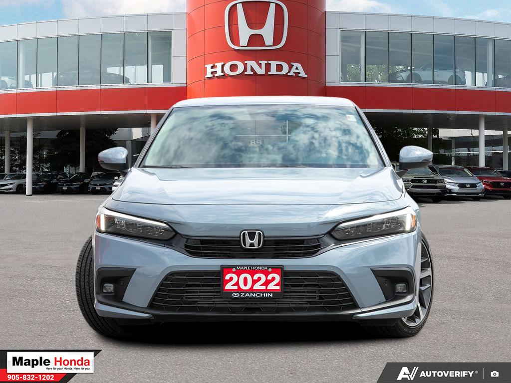 2022 Honda Civic Touring 正前方视角