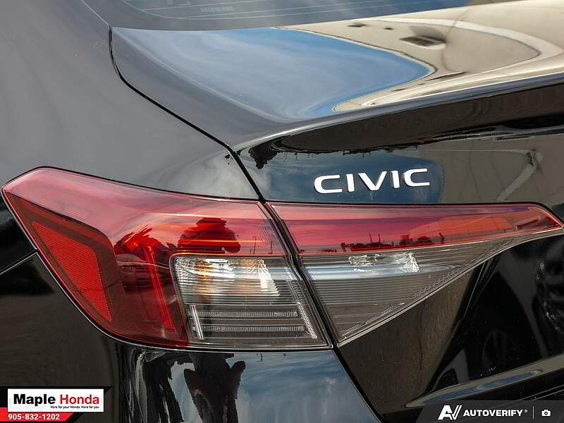 2025 Honda Civic Sport Hybrid driver 视角的中控台