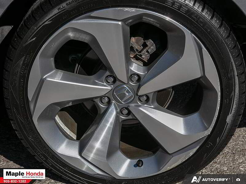 2018 Honda Accord Touring 2.0 driver 视角的中控台