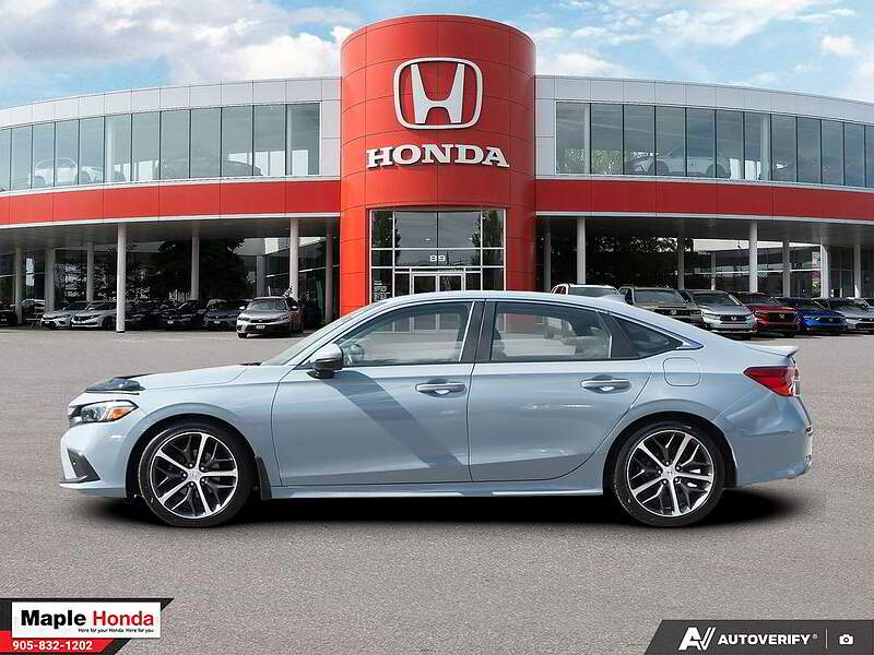 2023 Honda Civic Touring 侧面视角
