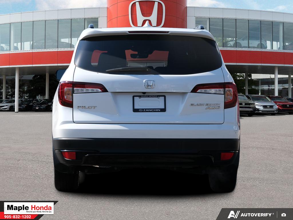 2022 Honda Pilot Black Edition — rear straight-on view