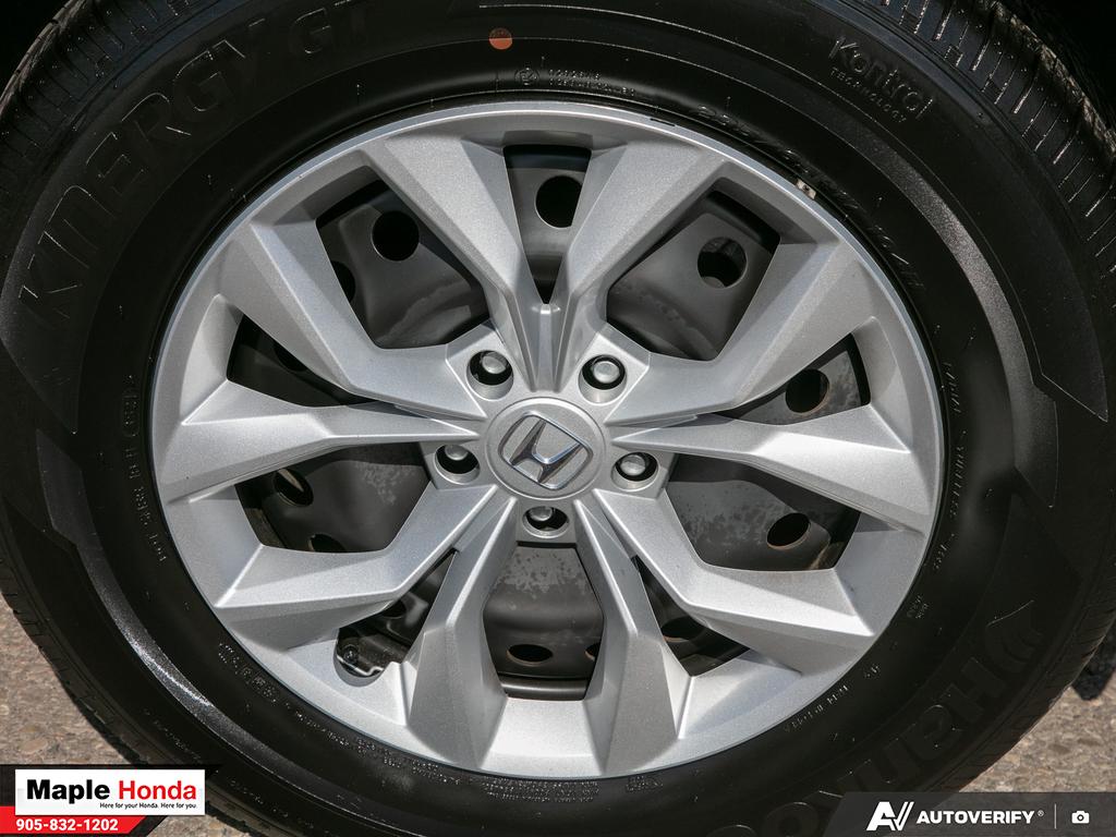 2023 Honda CR-V LX-B driver 视角的中控台